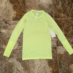 Lululemon NWT Swiftly Tech Long Sleeve Shirt